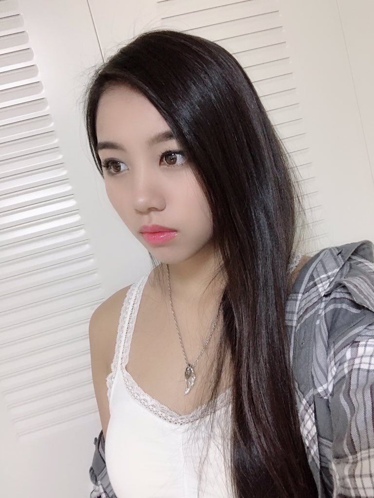 2018-12-29 13-38-44 marin_tuchiya 1078888026447609856-2.jpg