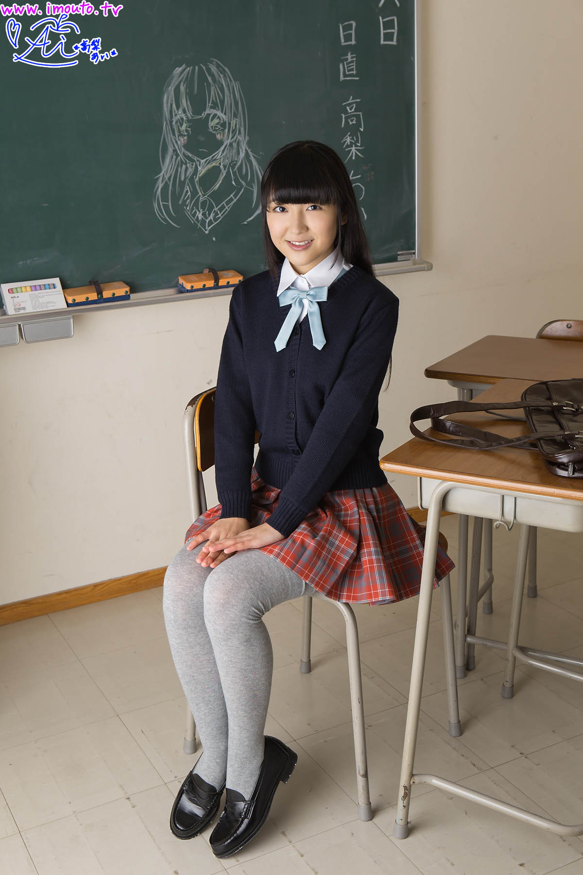 kneehigh_limit_takanashi_a01_019.jpg