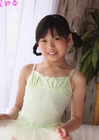 Risa Suzuki 鈴木梨紗